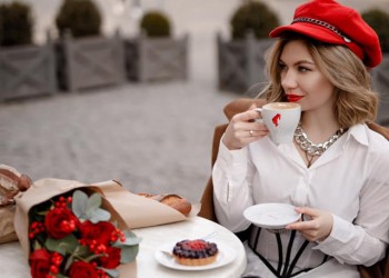 АНАСТАСИЯ СИДОРИНА: «РУССКОЯЗЫЧНЫЕ ЛУЧШЕ ПРОДАЮТ ДОРОГИЕ ПРОДУКТЫ И КОНСУЛЬТАЦИИ, РУМЫНОЯЗЫЧНЫЕ – МАССОВЫЕ НЕДОРОГИЕ ТОВАРЫ!»